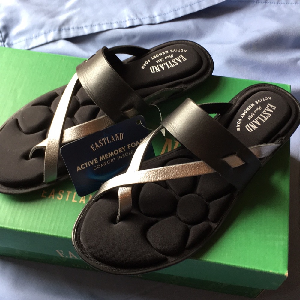 Eastland Misty sandels size 6